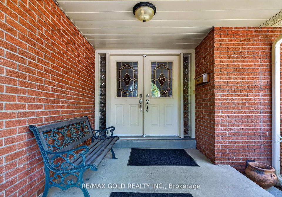 14-cairnmore-court-brampton-ontario-w13544516