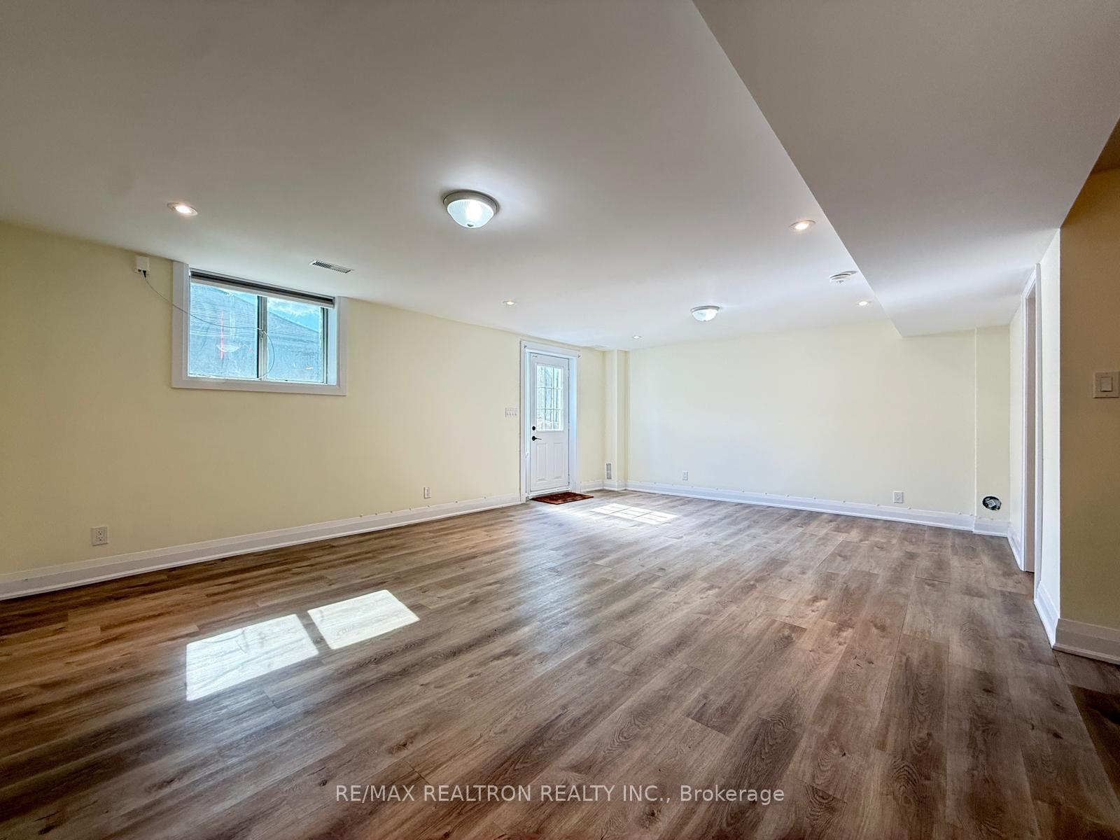 14-snider-avenue-toronto-north-york-ontario-w13544670