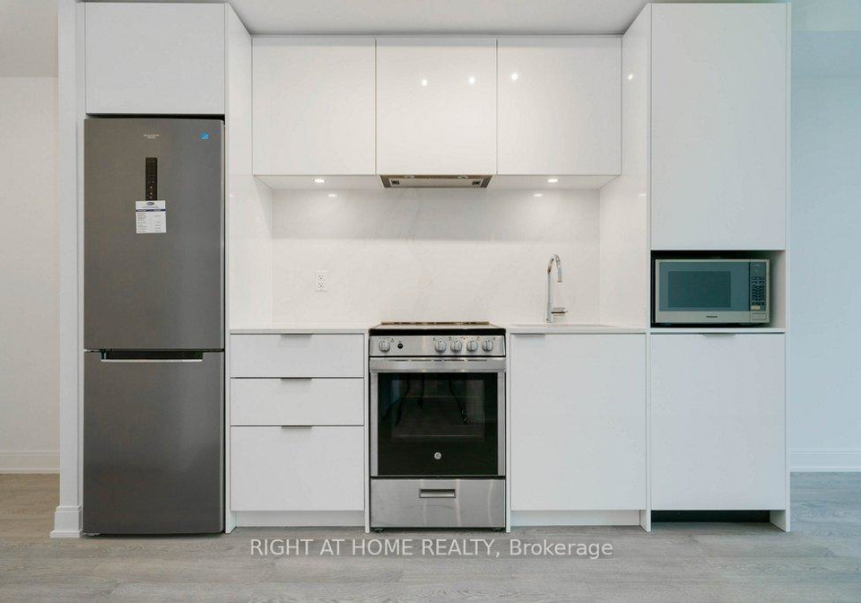 70-annie-craig-drive-toronto-etobicoke-ontario-w13544926