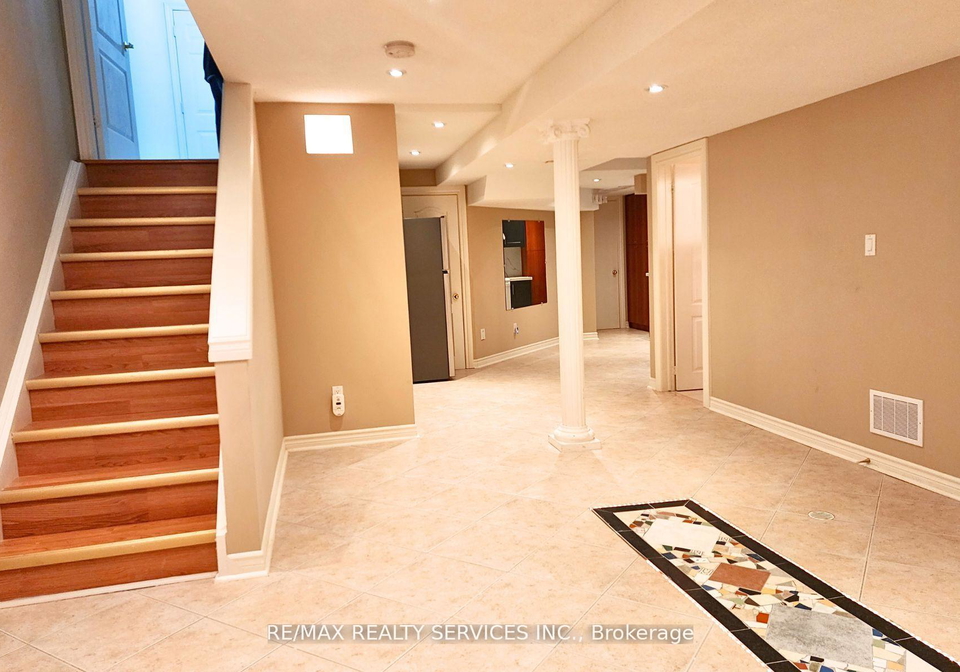 387-rocca-court-mississauga-ontario-w13544976