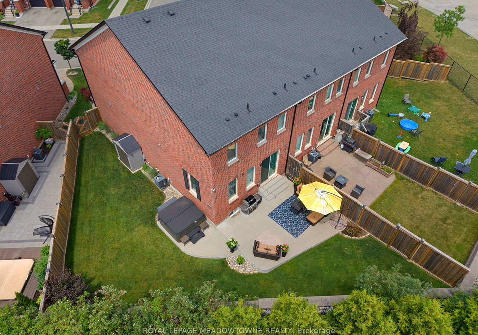 779-banks-crescent-milton-ontario-w13545192