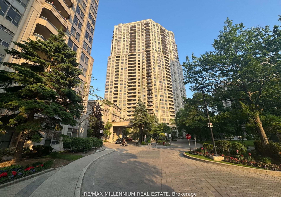 25-kingsbridge-garden-circle-mississauga-ontario-w13545896