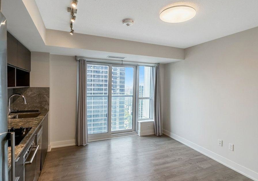 7-mabelle-avenue-toronto-etobicoke-ontario-w13545902