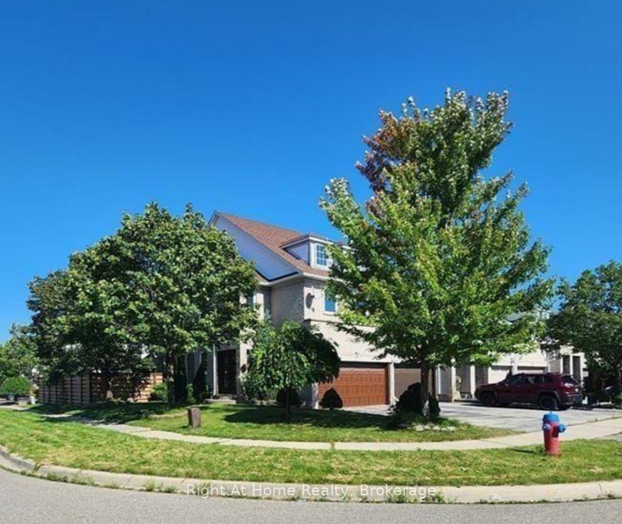 2070-white-dove-circle-oakville-ontario-w13545948