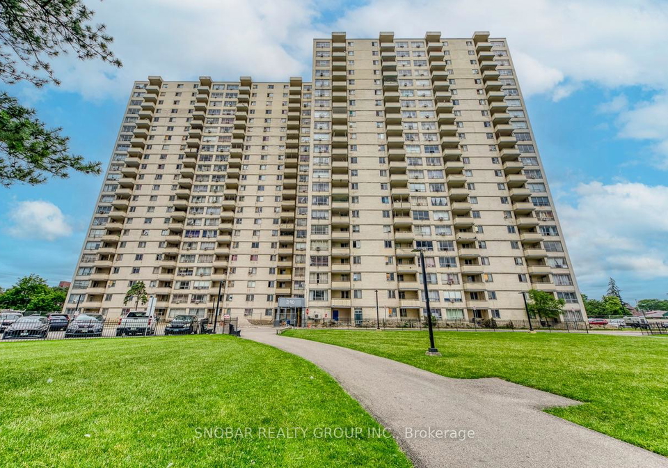 340-dixon-road-toronto-etobicoke-ontario-w13546172