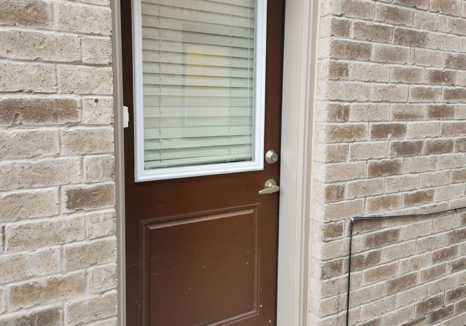 6-quinton-lower-ridge-brampton-ontario-w13546536