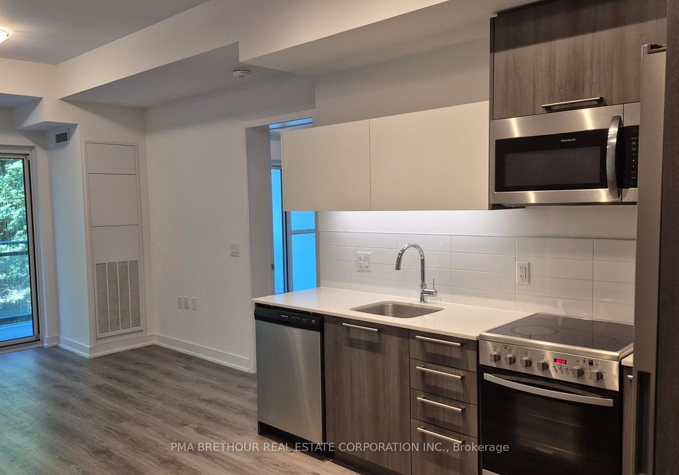 25-neighbourhood-lane-toronto-etobicoke-ontario-w13546560