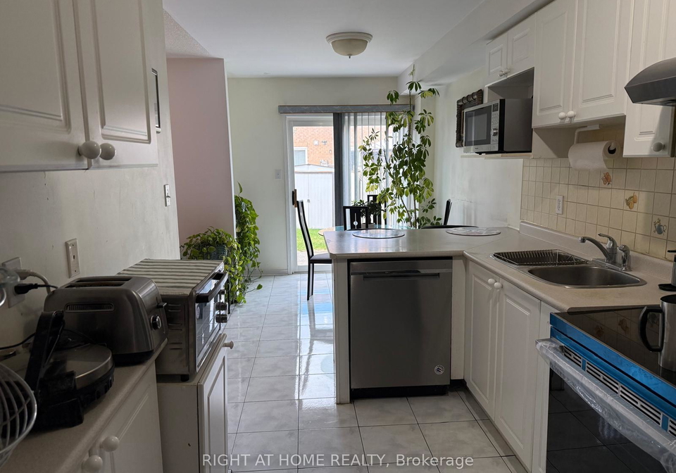 5392-marblewood-drive-mississauga-ontario-w13546748