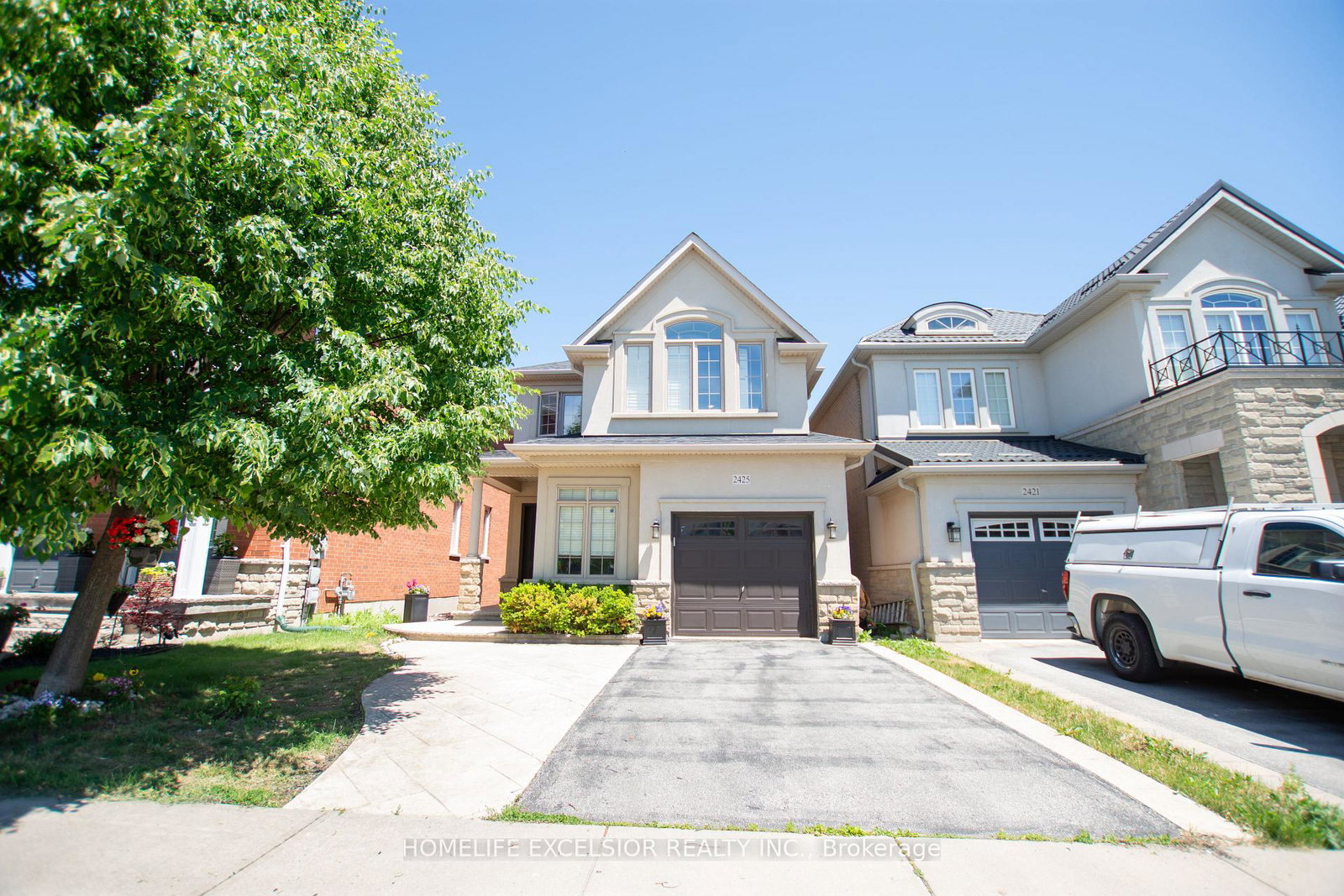 2425-quetico-crescent-oakville-ontario-w13546824