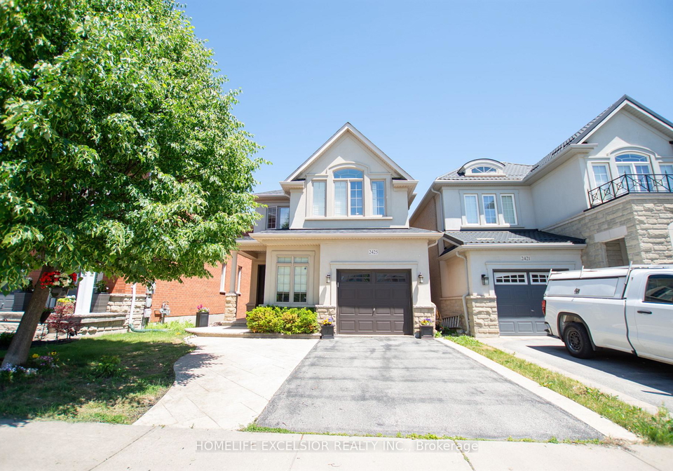 2425-quetico-crescent-oakville-ontario-w13546824