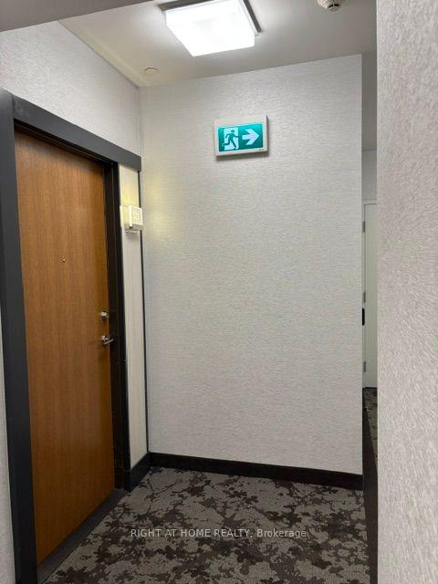 30-shore-breeze-drive-toronto-etobicoke-ontario-w13546900
