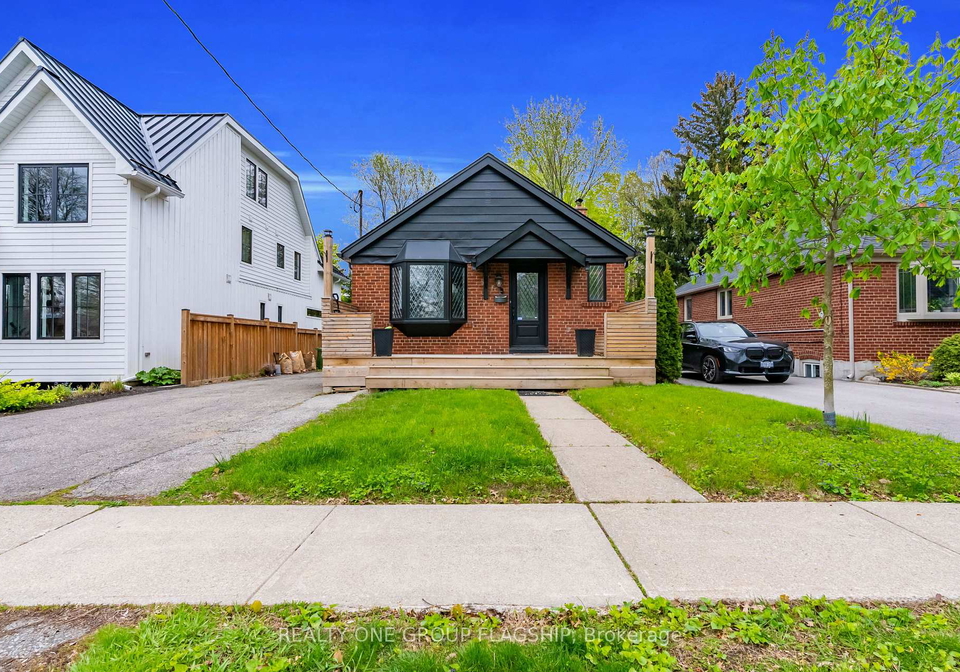 19-yorkview-drive-toronto-etobicoke-ontario-w13547126
