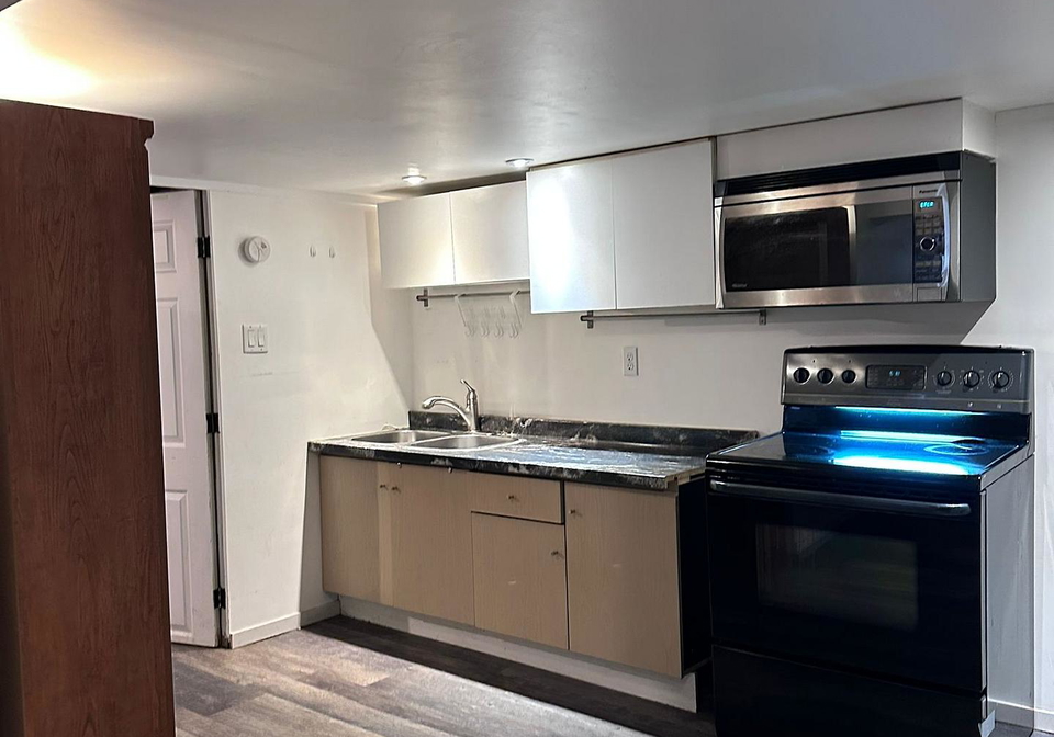 40-montye-avenue-toronto-toronto-ontario-w13547236