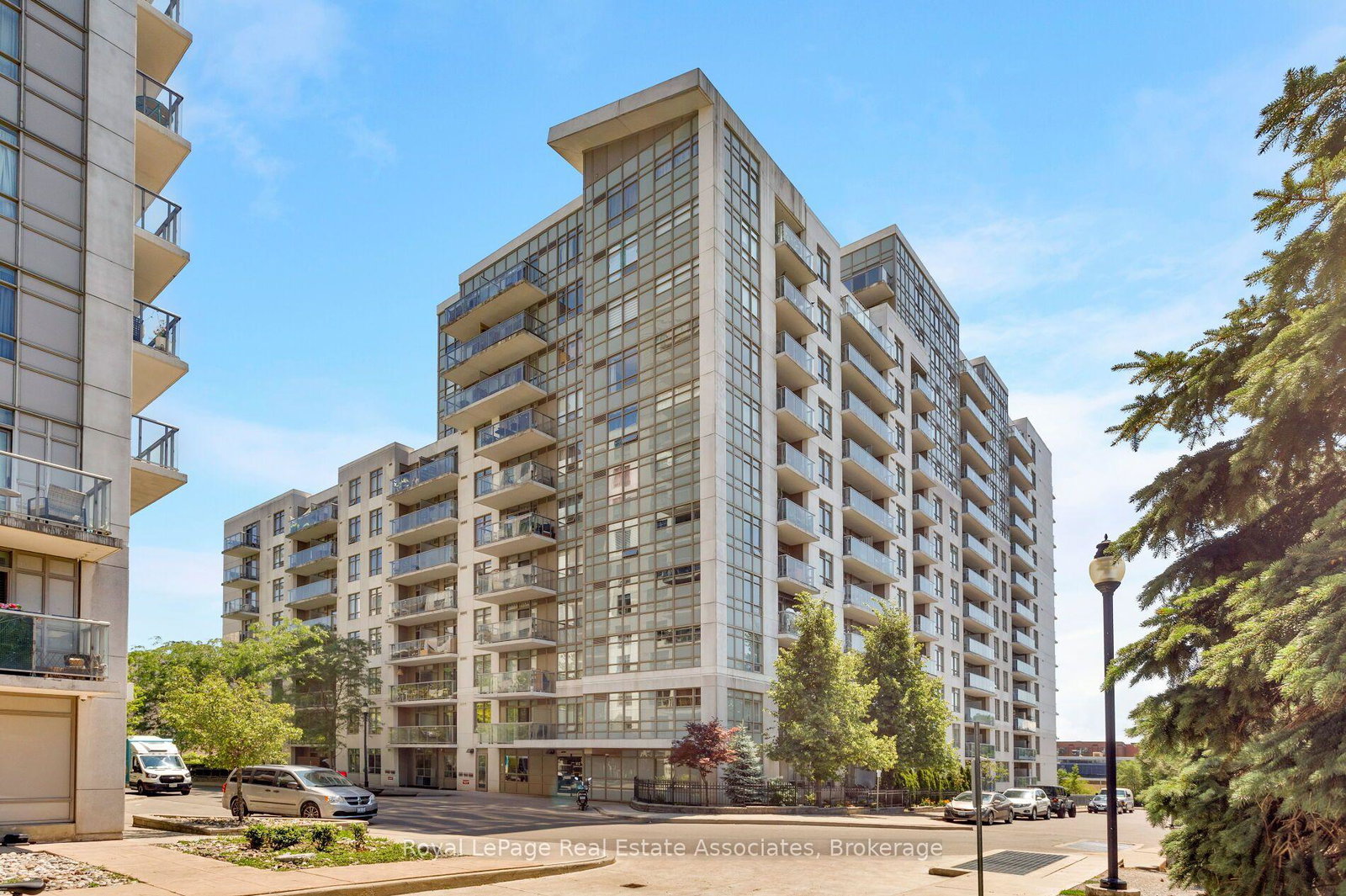 812-lansdowne-avenue-toronto-toronto-ontario-w13547264