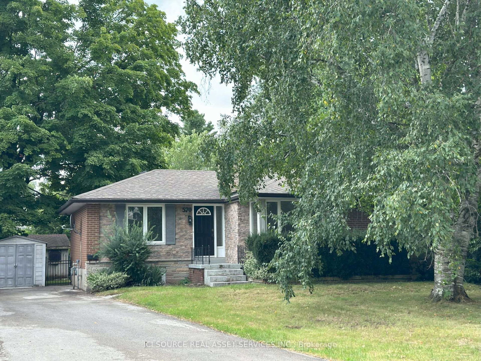 570-wingrove-crescent-oakville-ontario-w13547284