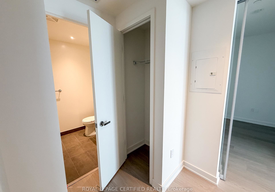 448-burnhamthorpe-road-w-mississauga-ontario-w13547658