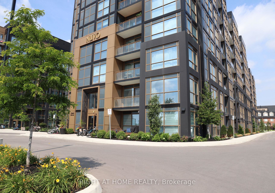 2343-khalsa-gate-oakville-ontario-w13547966