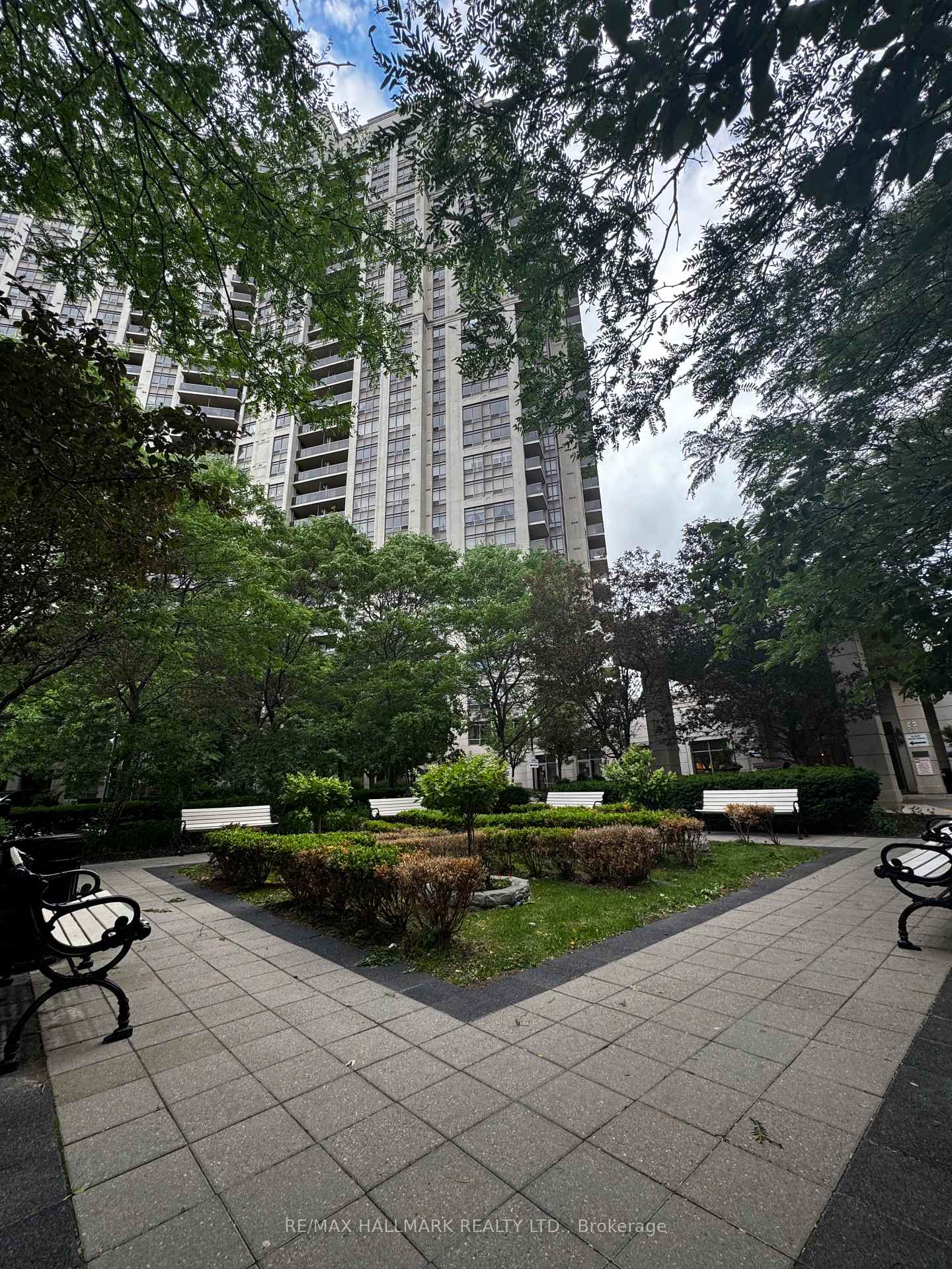 710-humberwood-boulevard-toronto-etobicoke-ontario-w13548046