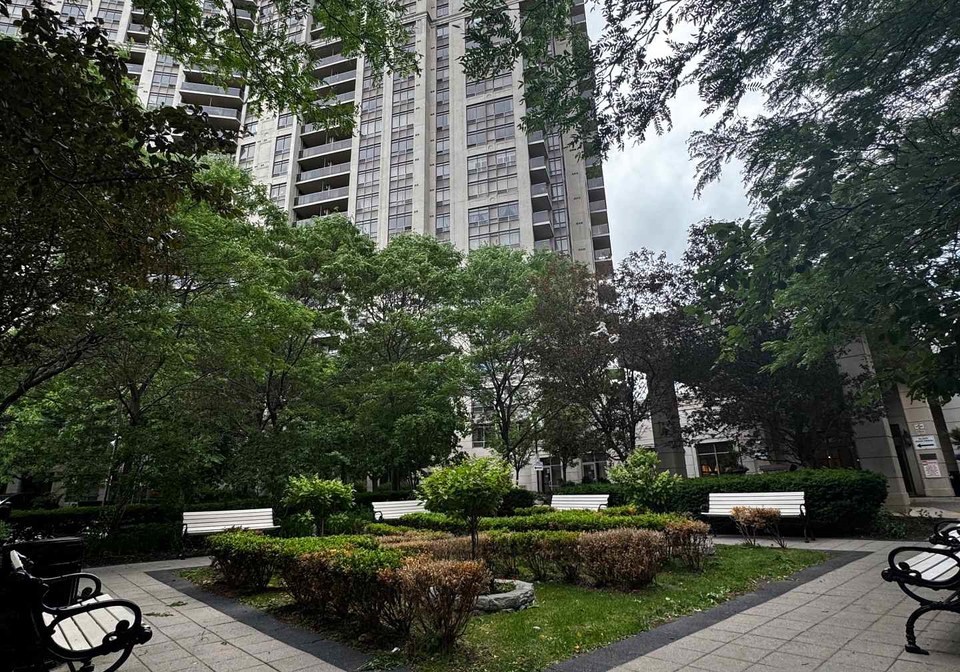 710-humberwood-boulevard-toronto-etobicoke-ontario-w13548046