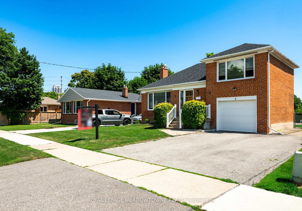 5-boreal-road-toronto-etobicoke-ontario-w13548210