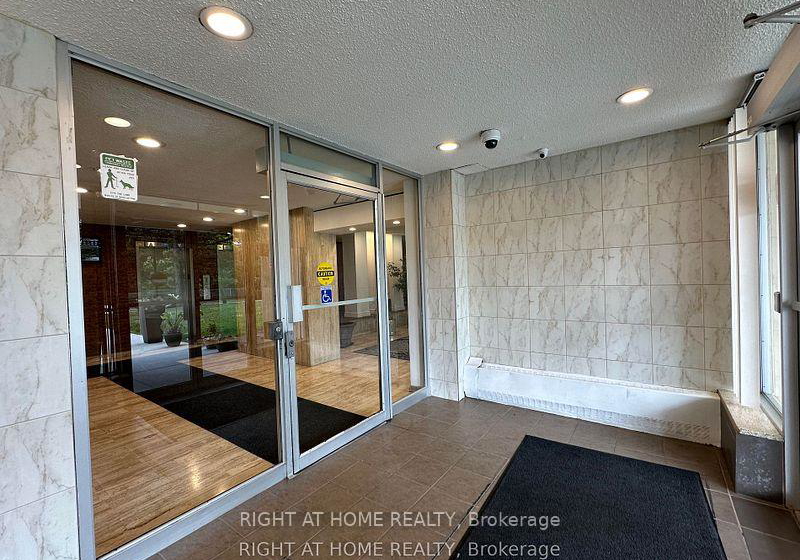 335-driftwood-avenue-toronto-york-ontario-w13548254