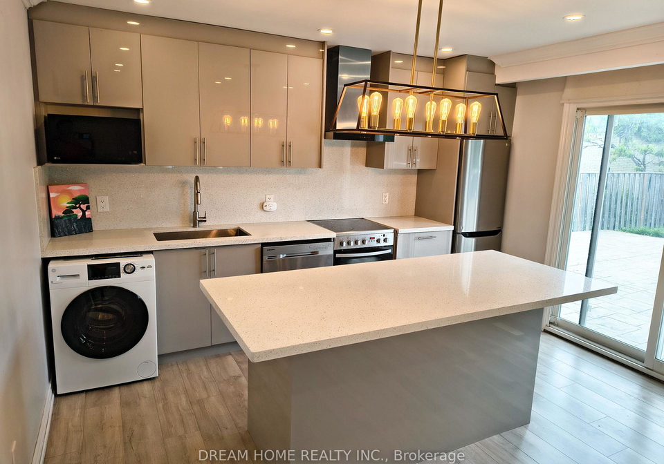 6-alcester-court-toronto-north-york-ontario-w13548258