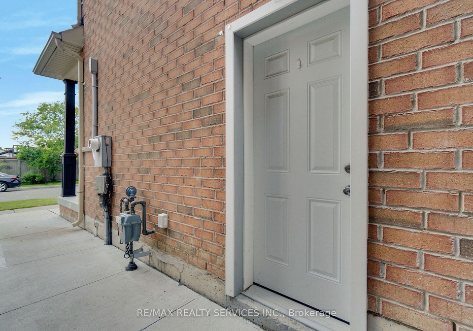 28-manzanita-crescent-brampton-ontario-w13548364