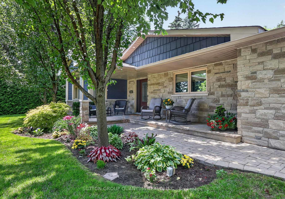 2233-oneida-crescent-mississauga-ontario-w13548444