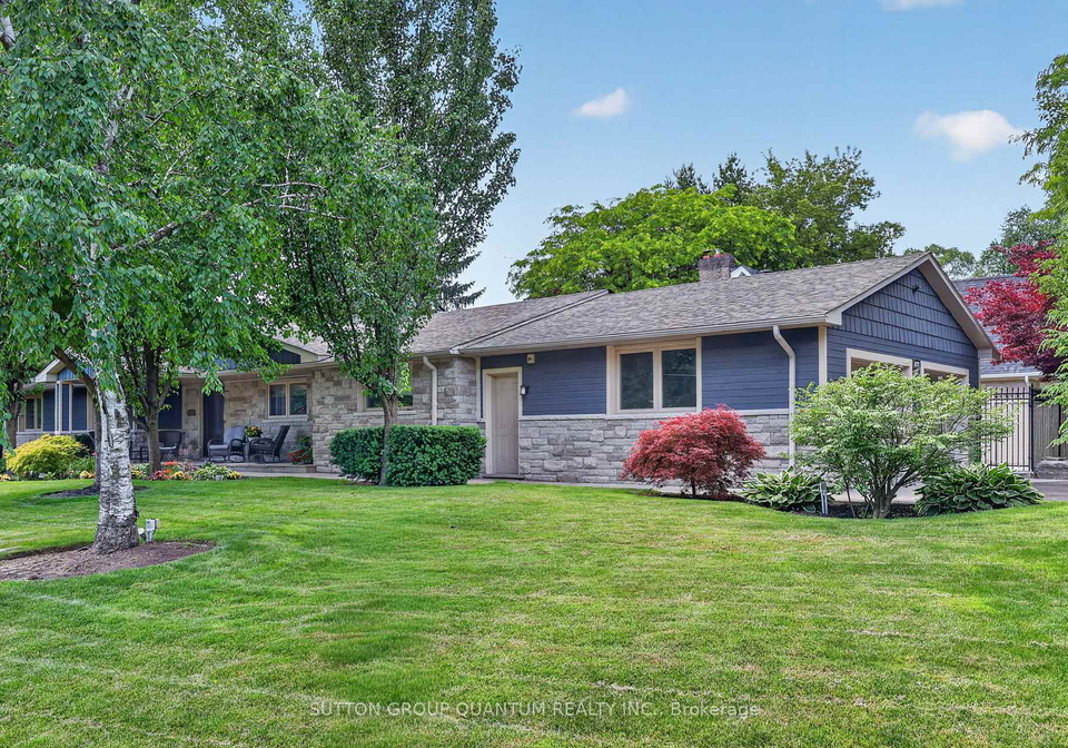 2233-oneida-crescent-mississauga-ontario-w13548444