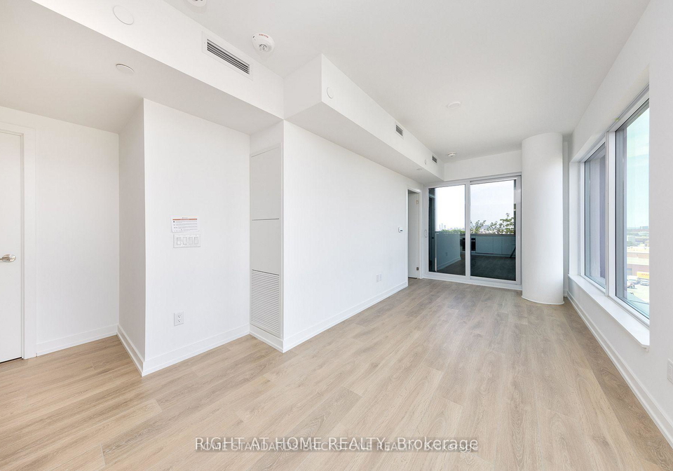 1100-sheppard-avenue-w-toronto-york-ontario-w13548496