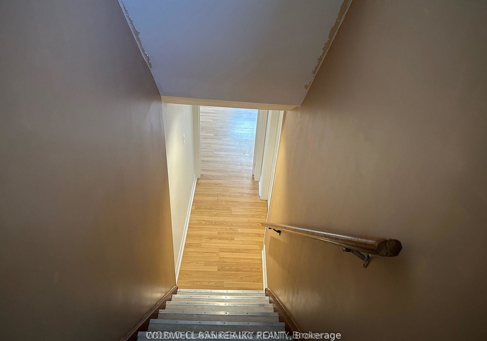 20-murchison-crescent-toronto-etobicoke-ontario-w13548580