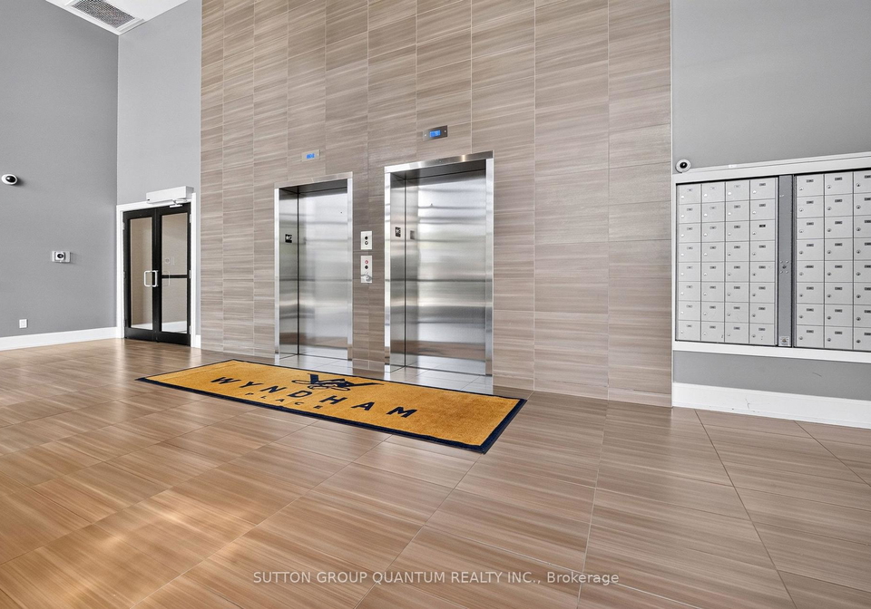 128-garden-drive-oakville-ontario-w13548792