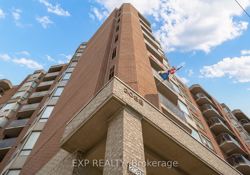 2088-lawrence-avenue-w-toronto-north-york-ontario-w13549146