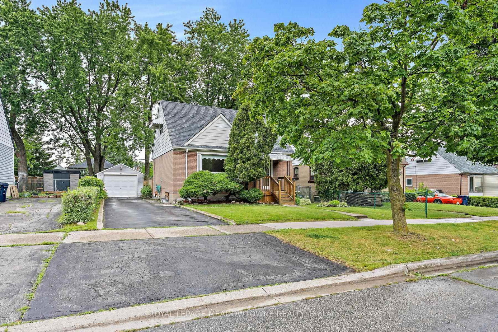27-hatfield-crescent-toronto-etobicoke-ontario-w13549208