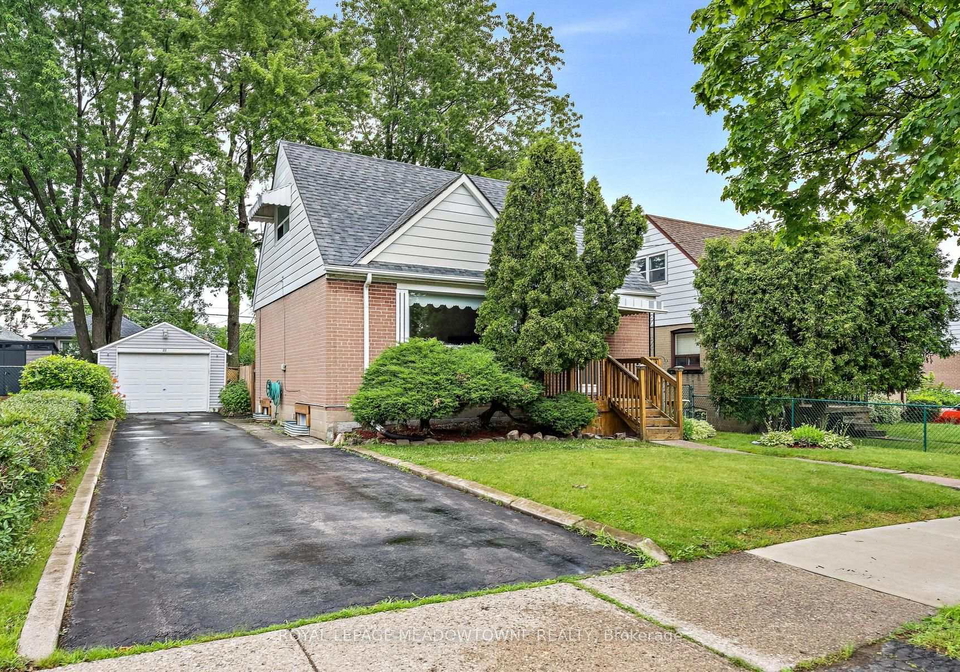 27-hatfield-crescent-toronto-etobicoke-ontario-w13549208