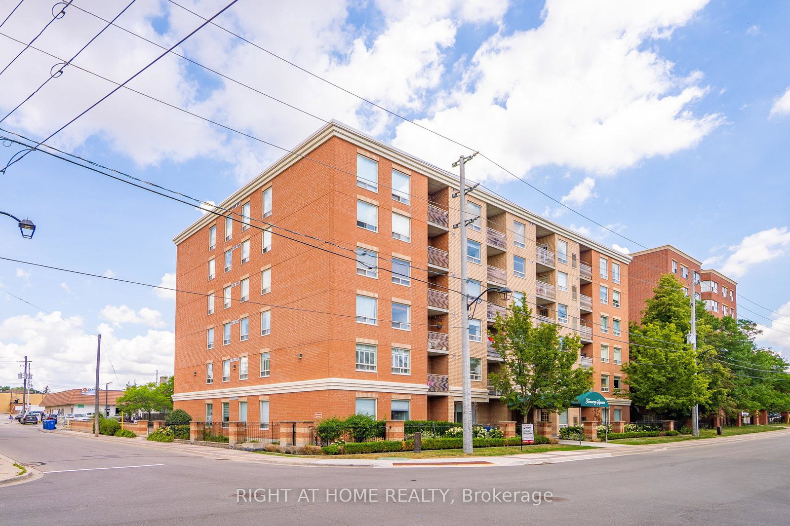 32-tannery-street-mississauga-ontario-w13549300
