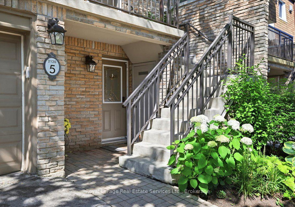 2120-marine-drive-oakville-ontario-w13549532