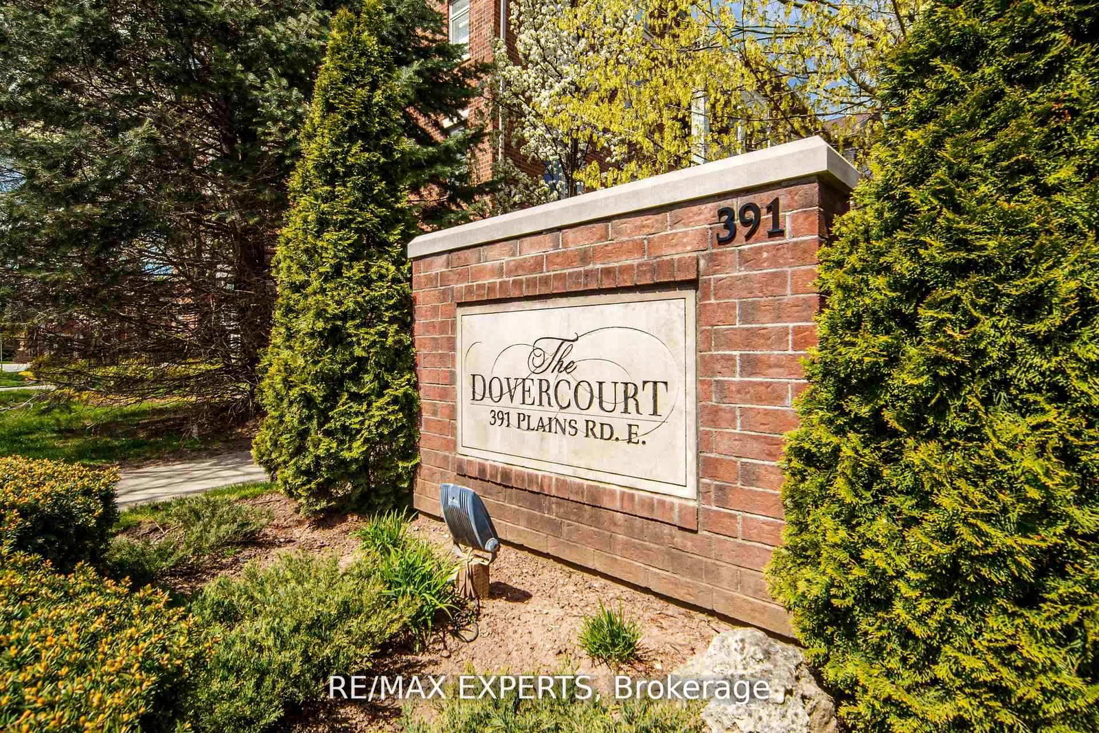 391-plains-road-e-burlington-ontario-w13549612