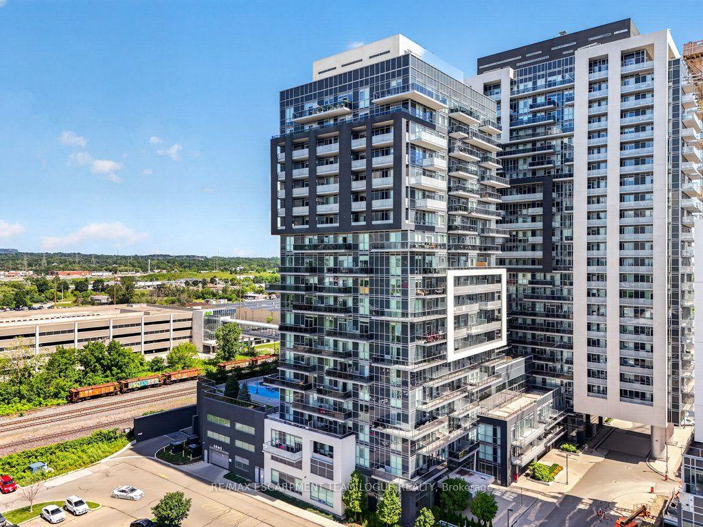 2081-fairview-street-burlington-ontario-w13549632
