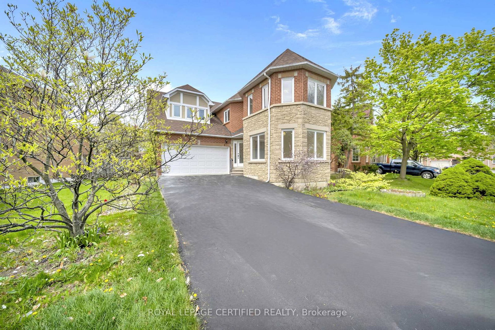 5016-natkarni-crescent-mississauga-ontario-w13549730