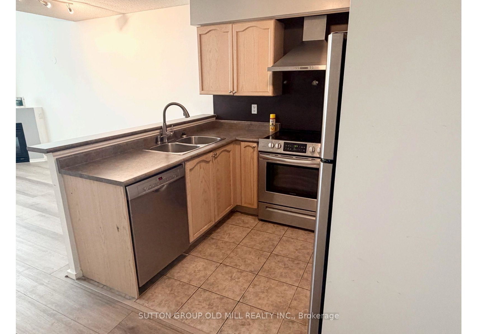 200-manitoba-street-toronto-etobicoke-ontario-w13549778