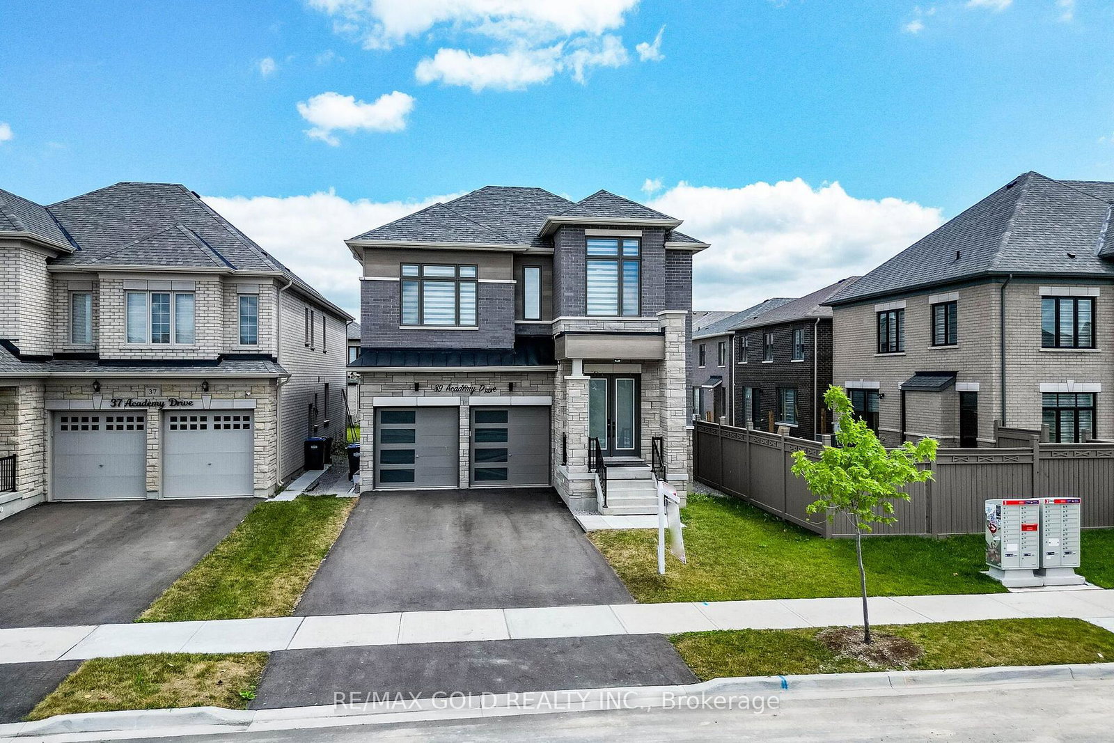 39-academy-drive-brampton-ontario-w13549888