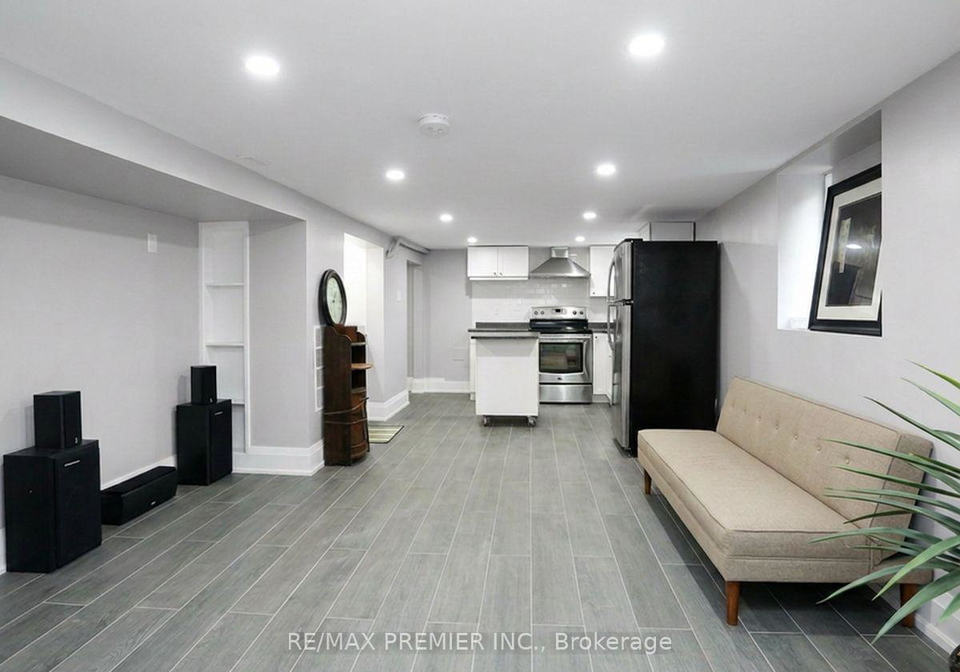 37-silvercrest-avenue-toronto-etobicoke-ontario-w13549972