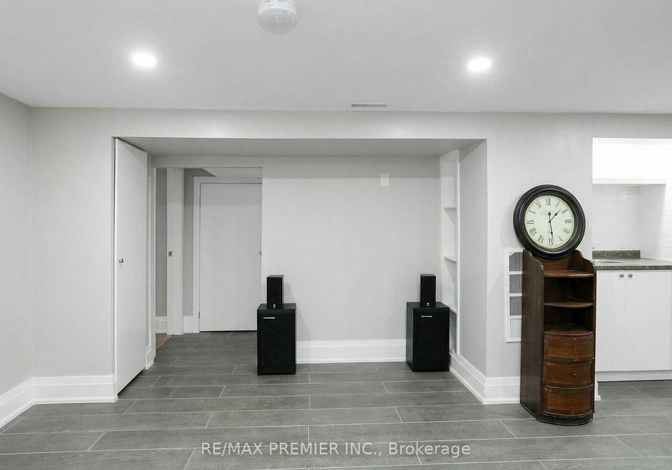 37-silvercrest-avenue-toronto-etobicoke-ontario-w13549972