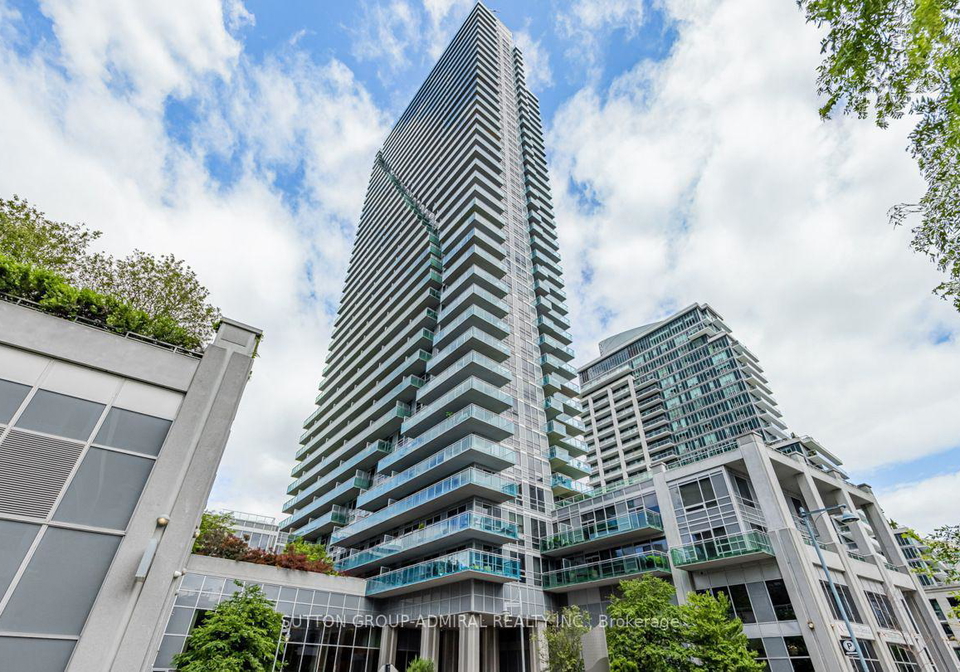 16-brookers-lane-toronto-etobicoke-ontario-w13550174