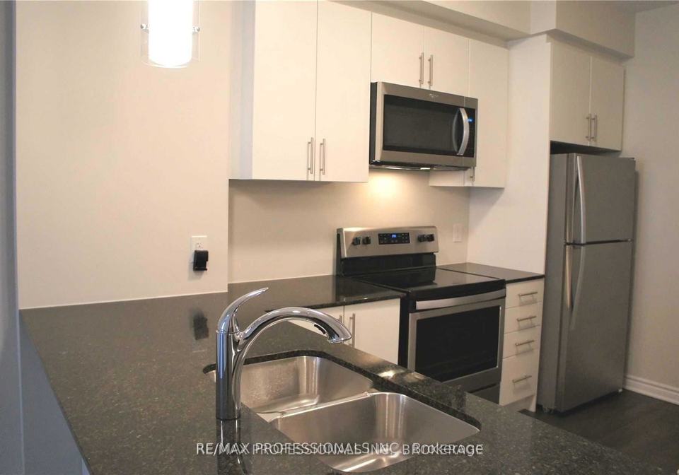 150-oak-park-boulevard-oakville-ontario-w13550228