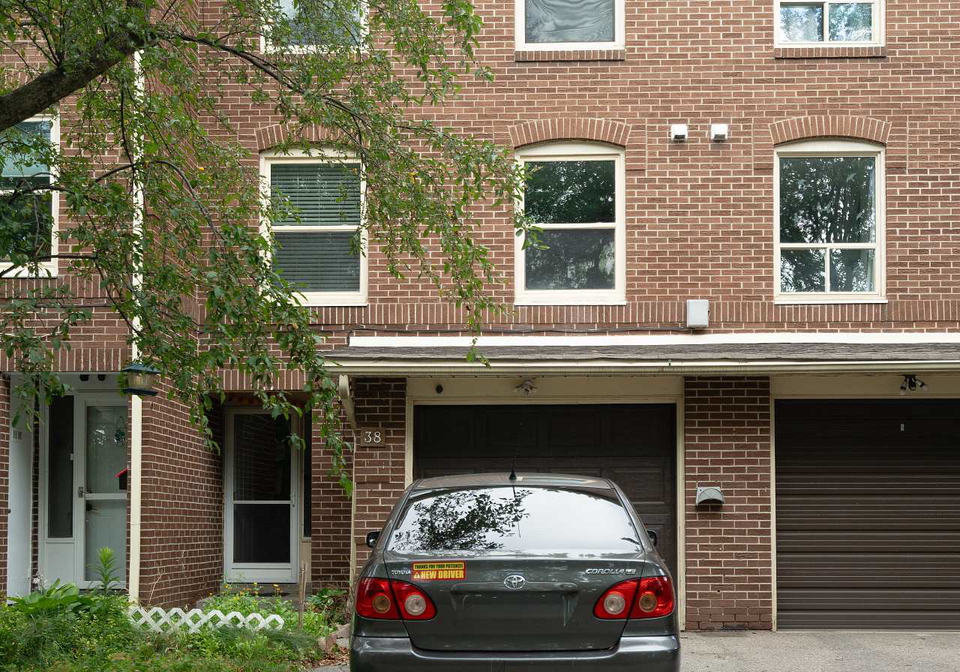 38-eden-park-brampton-ontario-w13550242