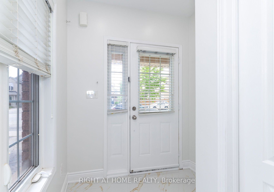 4694-thomas-alton-boulevard-burlington-ontario-w13550280