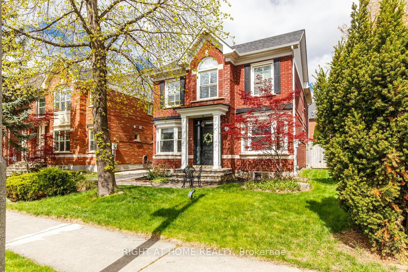 241-lexington-road-oakville-ontario-w13550674