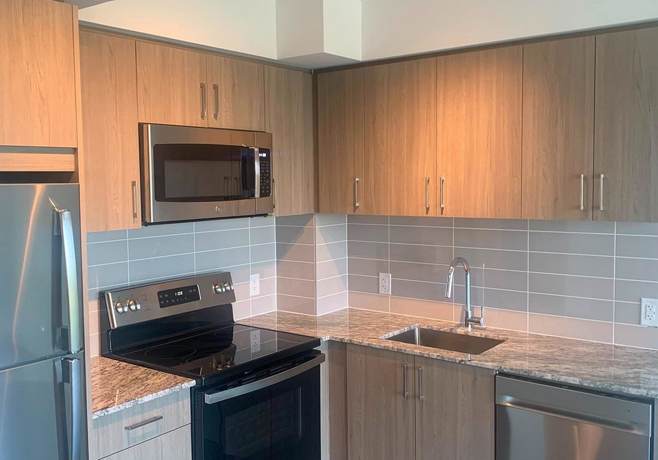 4010-eglinton-avenue-w-toronto-etobicoke-ontario-w13550906